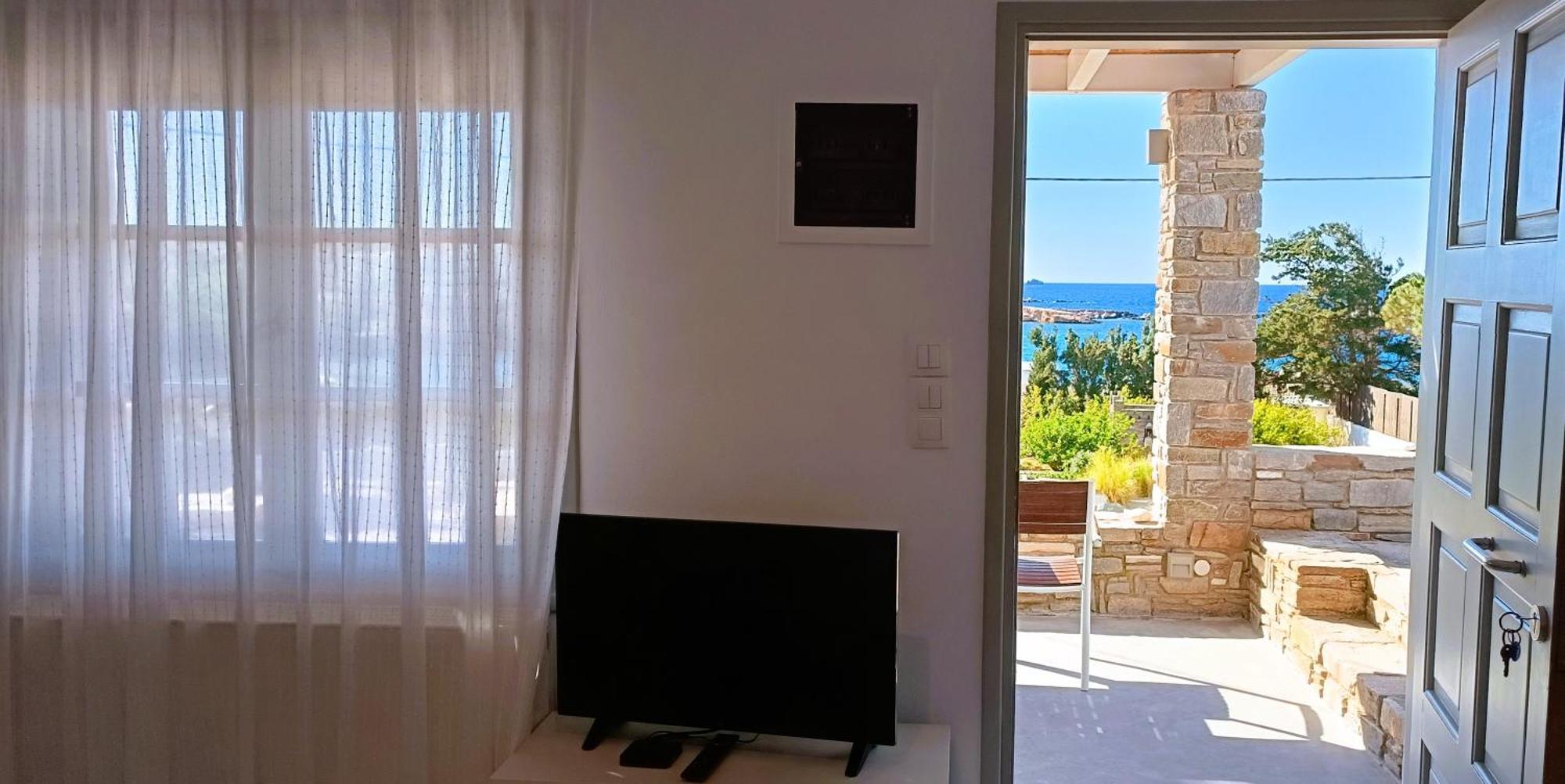 Nesaea Seafront House Villa Parasporos Exteriör bild