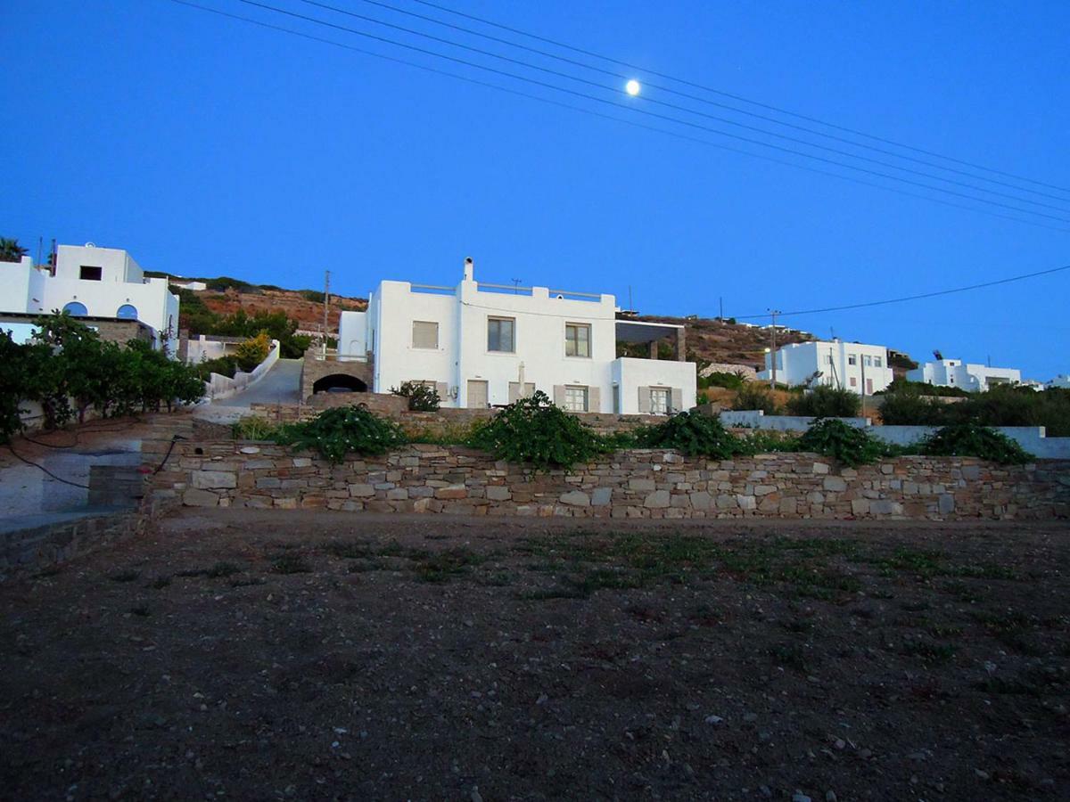 Nesaea Seafront House Villa Parasporos Exteriör bild